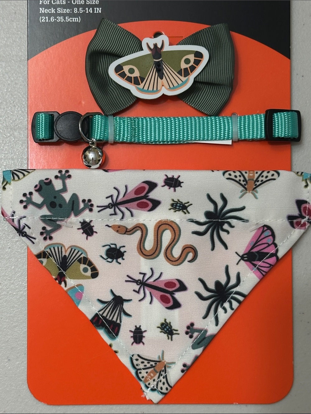 VibrantLife Halloween Green Cat Collar Set with Insect Bandana & Bow